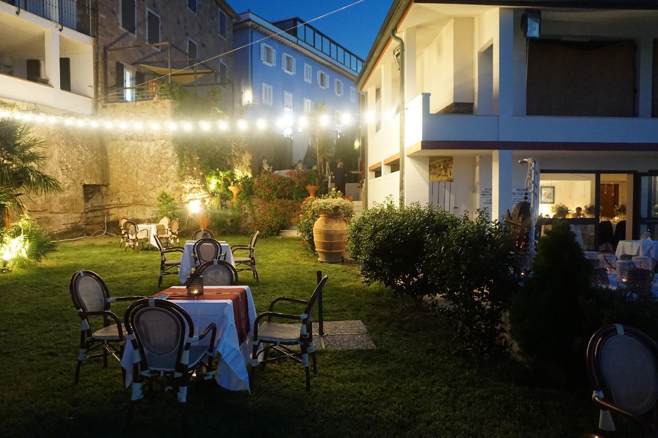 Il Saracino Boutique Suites Capraia Luaran gambar